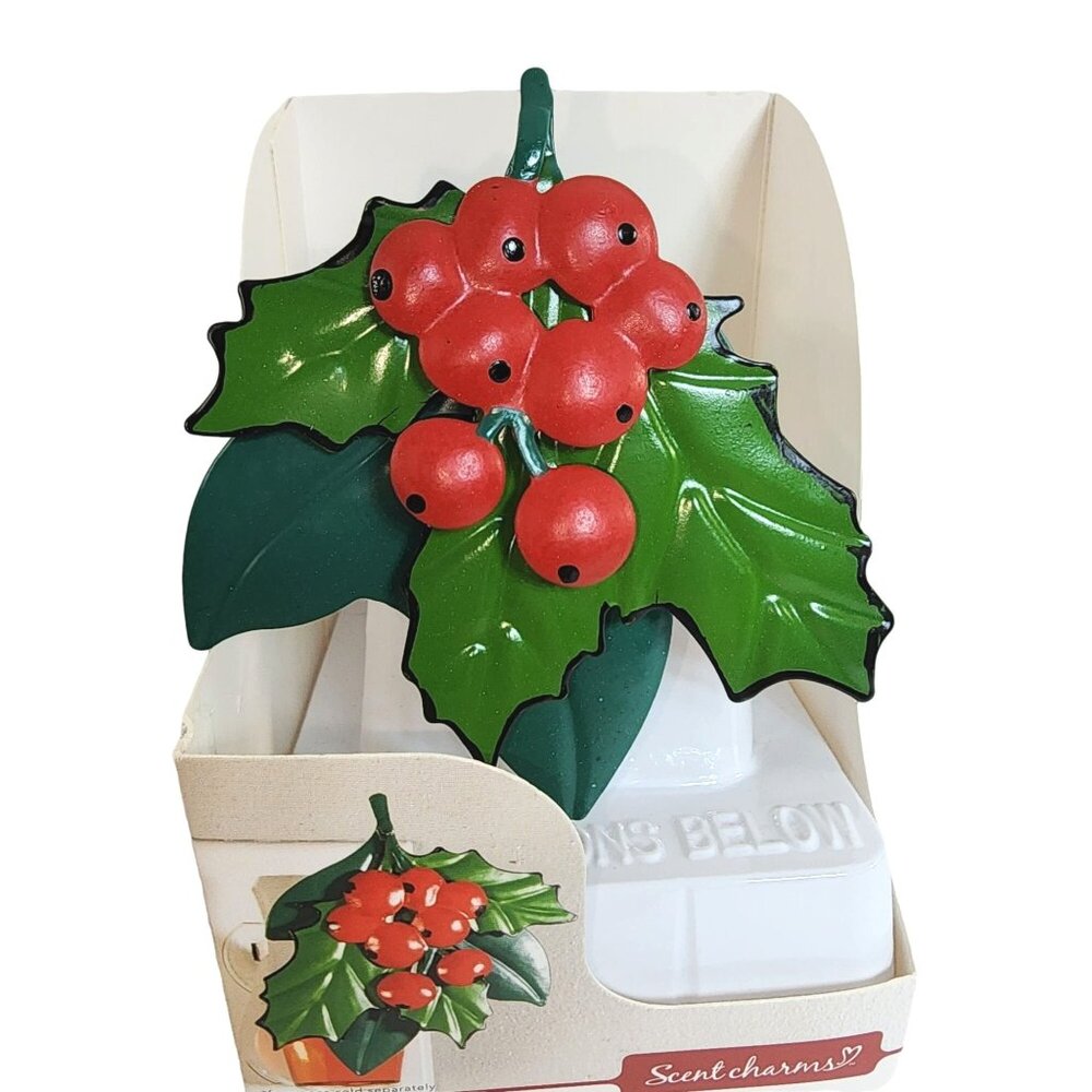 ScentSationals Frederick Scent Charm Oil Diffuser Holly Christmas Fragrance NIP